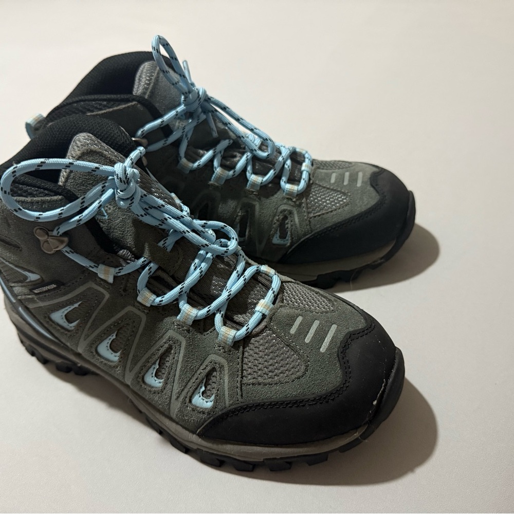 Hiking Boots like new